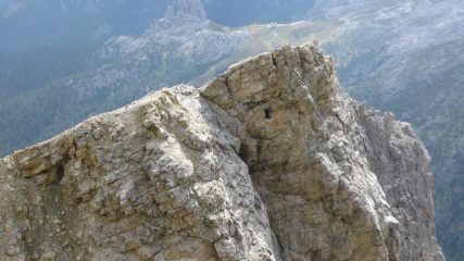 Feritoia nella roccia....
