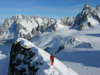 ..un tratto di panorama dalla cima.. foto M.Conti