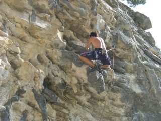 e poi oltre verso la fine dello strapiombo