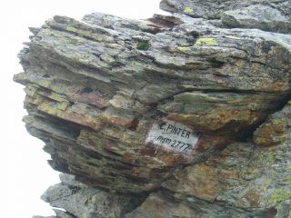 vecchia segnaletica al colle