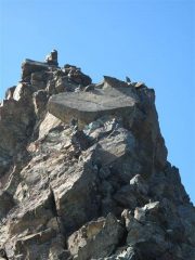 La famosa placca con cavo