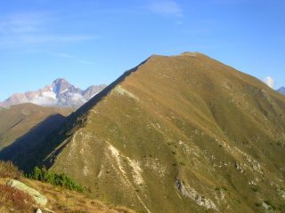 La parete sud est del monte Canale con la cresta di salita