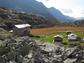 La piana del Rifugio Cristina