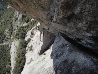 guardando in giù verso la tromba