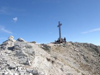 in cima