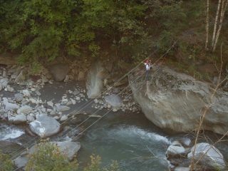 05 - il secondo ponte tibetano visto continuando la ferrata