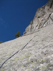 La placca del 4° tiro.
