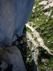 Si lotta per lo strapiombo del penultimo tiro