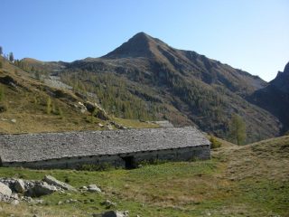 pizzo Ruggia sullo sfondo