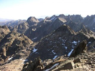 la cima borgonio, col di vens e sullo sfondo il becco alto del piz e l'ubac