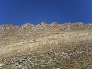 02 - Paravalanghe eco-compatibili, probabilmente costruiti dai militari all'epoca delle fortificazioni di Fenestrelle