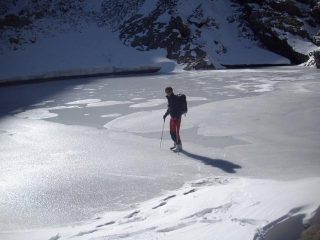 sfida al ghiaccio del lago dell'Oro
