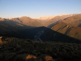 Cima Mares si allunga sulla Valle Orco