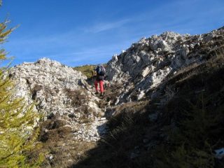 Passaggio sulla cresta SO del Bec di Nona
