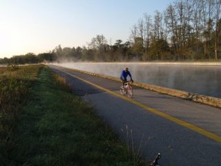 All'inizio lungo l'Alzaia