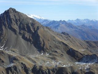 Il Fallere con laghetto ghiacciato