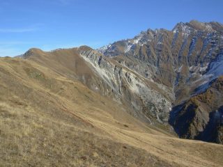La val Sapin con il colle al centro e sulla sx Tete de la Tronche e Tete Bernarda