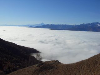 sullo sfondo il monviso