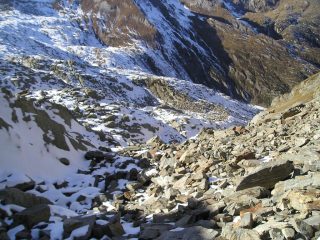 Neve nei tratti in ombra lungo il percorso