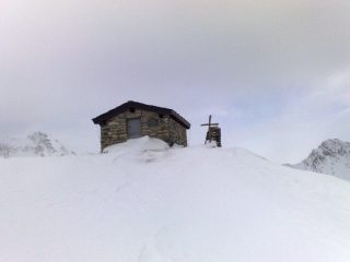 il ricovero della forestale in vetta