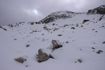 i pendii innevati che portano verso il Colle di Fremamorta (7-11-2009)