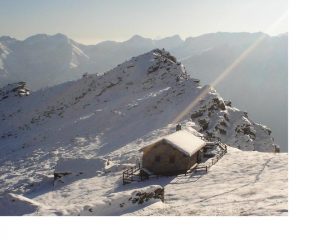 L'Alpe di Colla e la Colmetta scendendo dalla P.Praghetta
