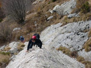 nella pare centrale della via