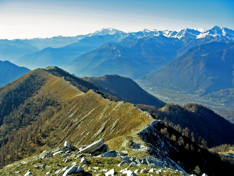 La dorsale dalla cima