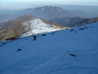 ritorno a Pian Munè di fianco alle piste