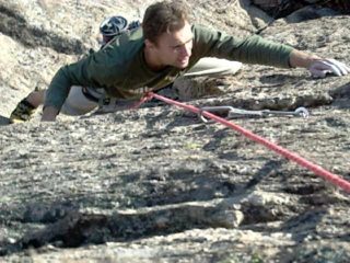 Manu sul muro finale di 17 per alex 6a+