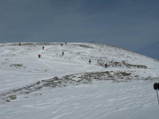 Breve tratto con poca neve spazzata dal vento
