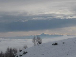 Monviso tra il mare di nuvole