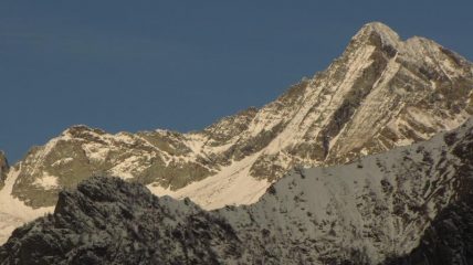 uno sguardo alla torre lavina tra salsa e albaretto