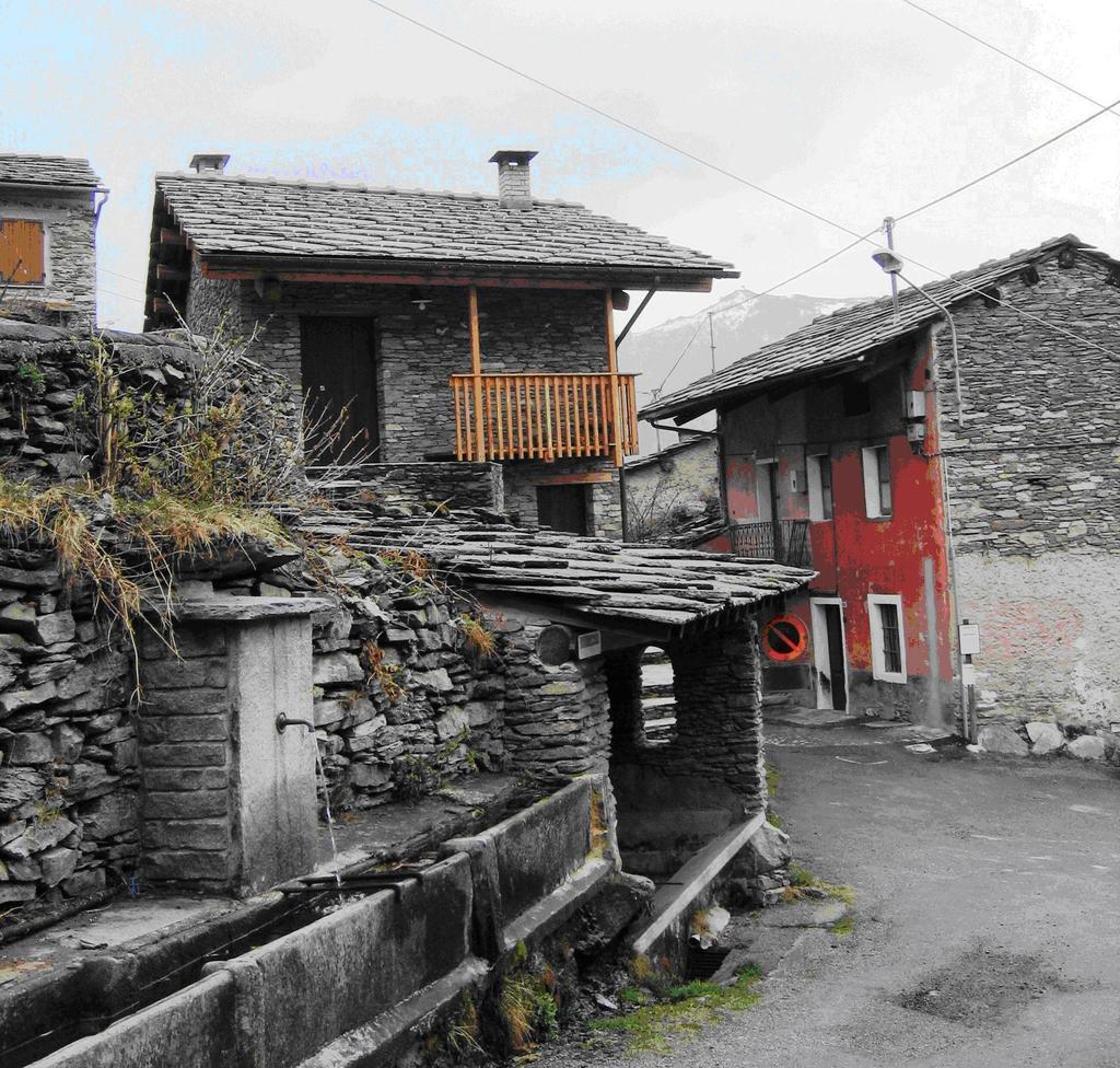 Fontana di frazione Borgo di Crissolo