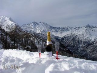 Si festeggia al cospetto della Est del Rosa.