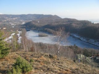 Il lago di Vidracco, gelato