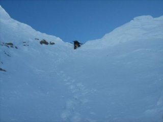 Alberto impegnato nell'uscita dal passo