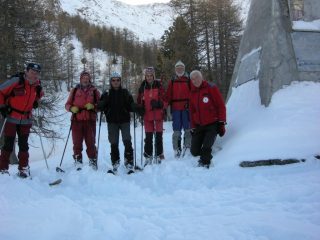 foto di gruppo (parziale) al pilone