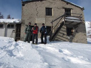 Prima di ripartire foto della compagnia