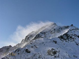 Mucrone in stile himalayano