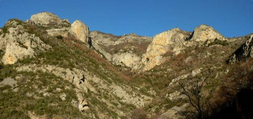 panorama dal piazzale delle grotte