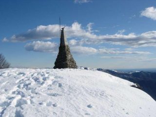 Il monumento in vetta