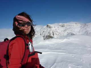 in cima