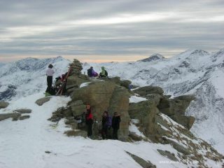 in cima