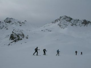 Passo Bernoir sullo sfondo