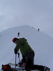 L'anticima  dove si preparano gli sci per la discesa