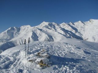 lLa Cima bossola con sfondo, Quinzeina, Verzel, Prafourà, Cavallo, Rama, Pal e Bordevolo