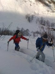 Salita veloce c'è il sole e la neve profonda
