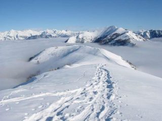 Il Monte Paglione (al centro) visto dal Covreto