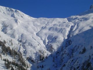 Guardando verso la tritata Vallocci - Cima dei Lupi